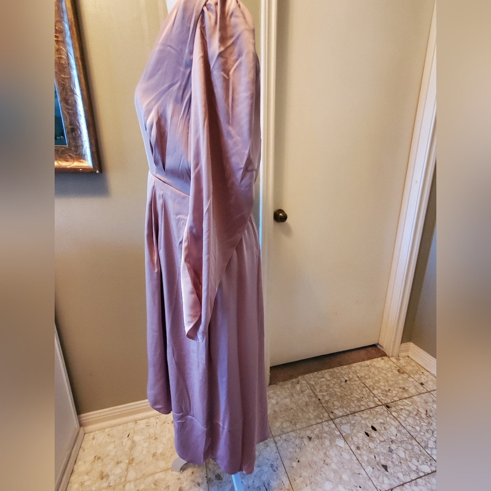 Dress - Picture 3 of 8